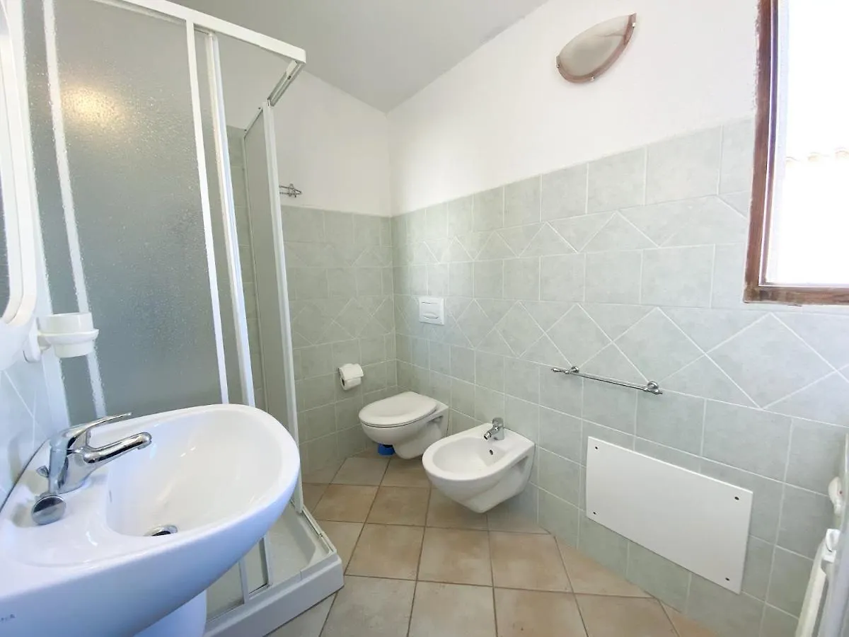 Casa de Férias Appartamento Residenziale Trilocale 6 Posti Letto Via Loiri San Teodoro