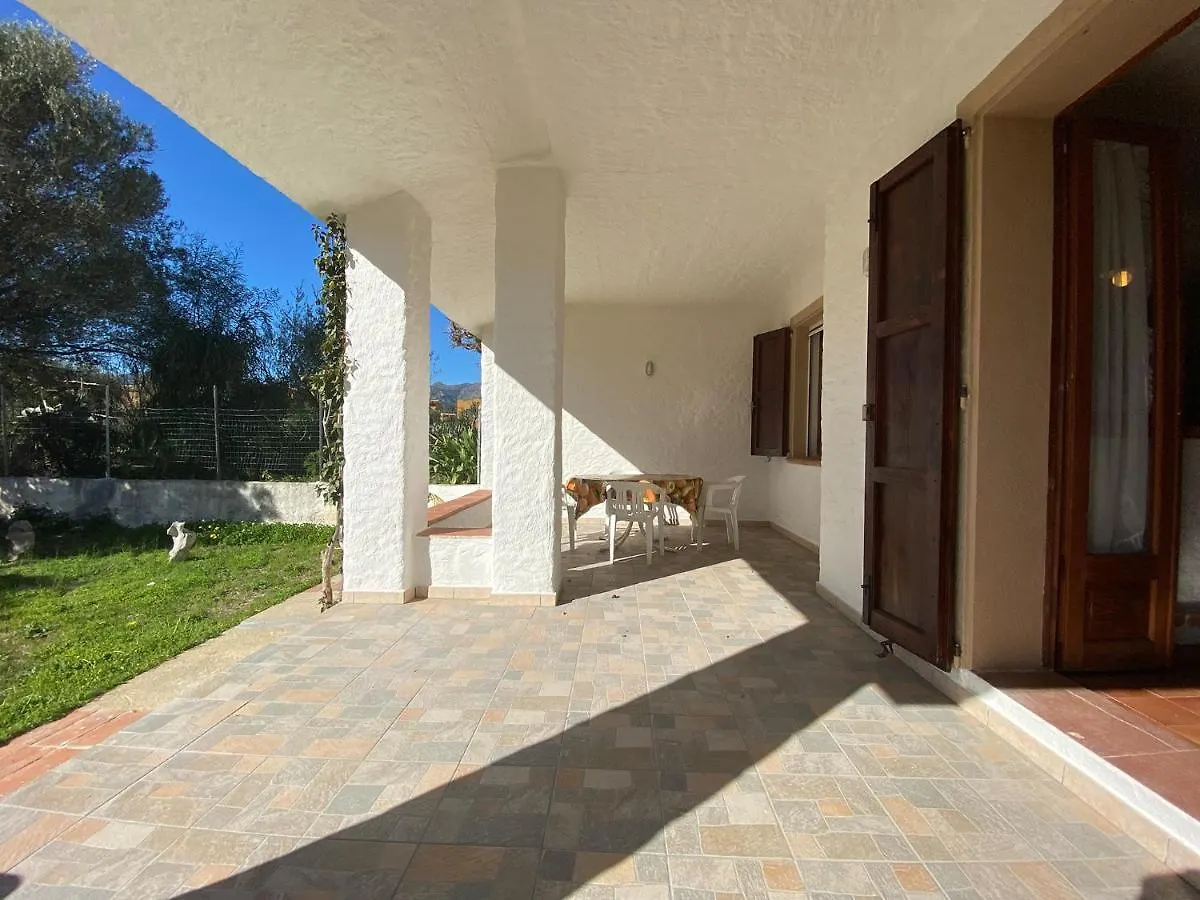 Appartamento Residenziale Trilocale 6 Posti Letto Via Loiri San Teodoro  0*, San Teodoro (Sardinia)